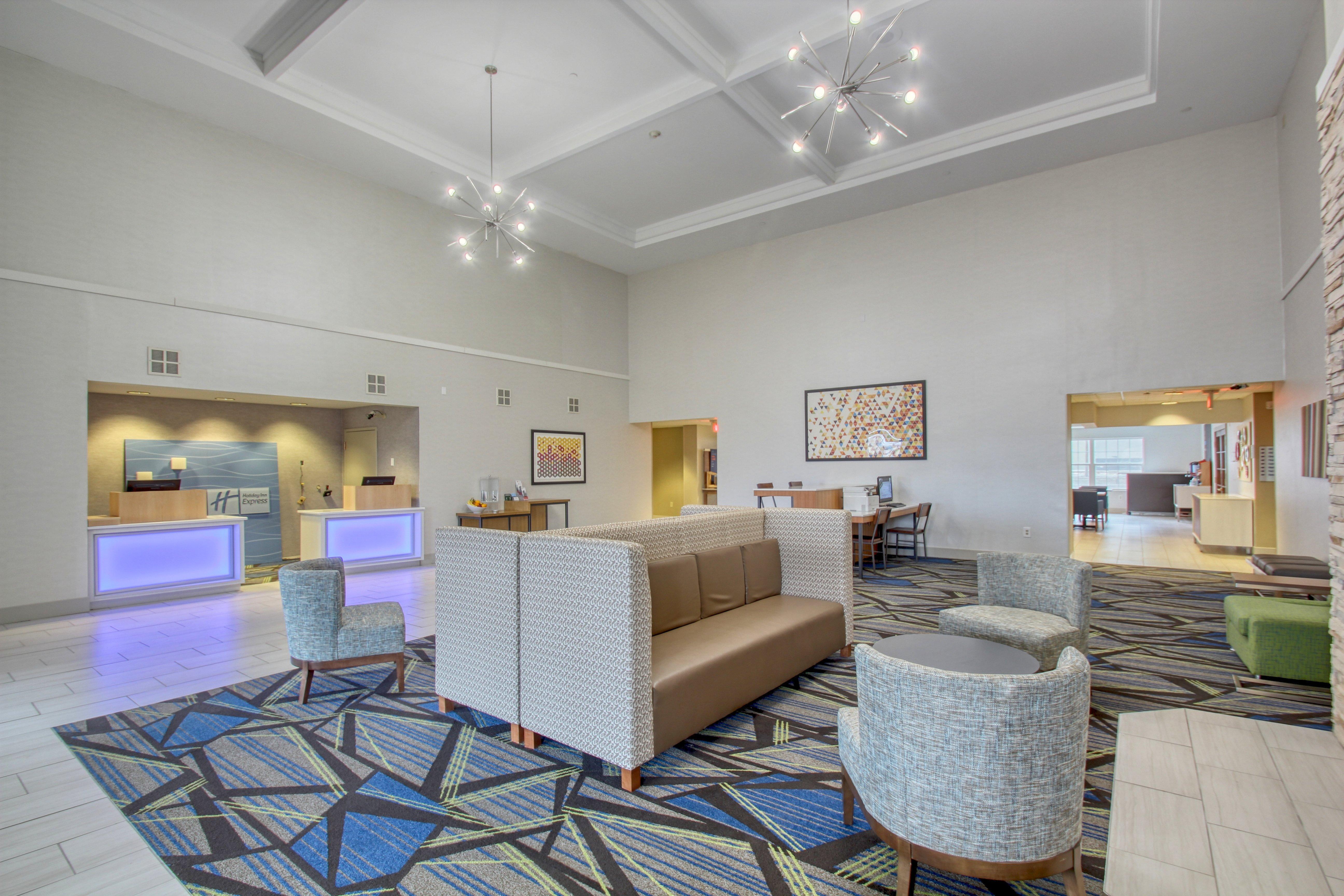 Holiday Inn Express Hotel & Suites Oshkosh - State Route 41 By Ihg Exterior photo